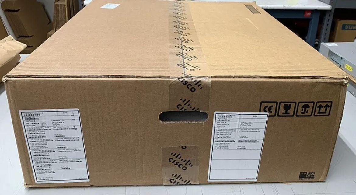 Коммутатор Cisco N9K-C93180YC-EX-24